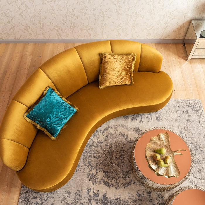 Decorating Your Sofa: How Many Throw Pillows is Enough? - Rapport Furniture