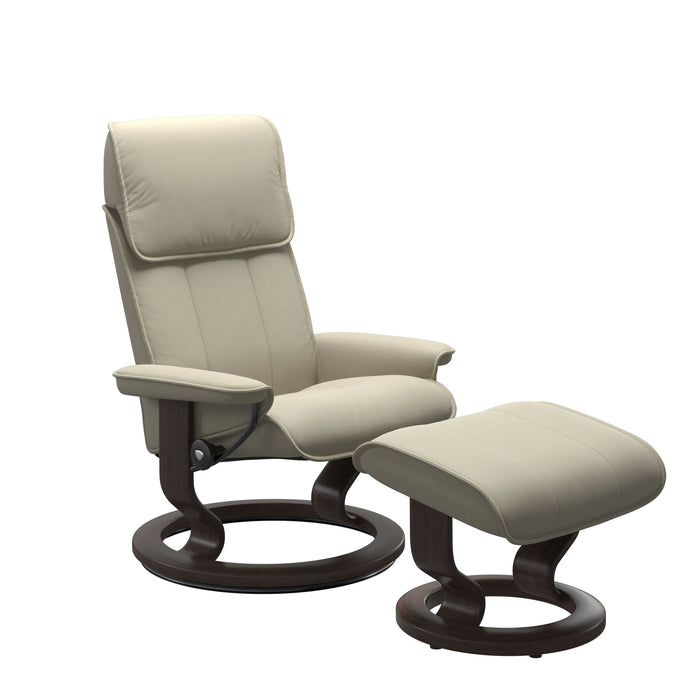 Stressless® Admiral (L) Classic chair with footstool